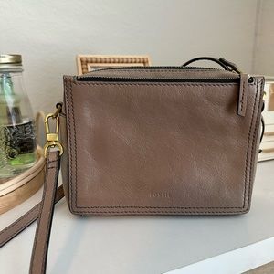 Taupe Fossil leather and suede crossbody purse!